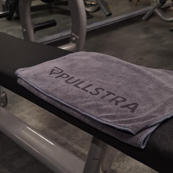 Serviette de Musculation Pullstra Grise Situation 1